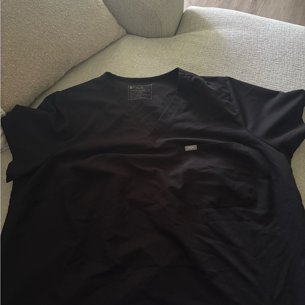 Figs Women's Black one pocket scrub top